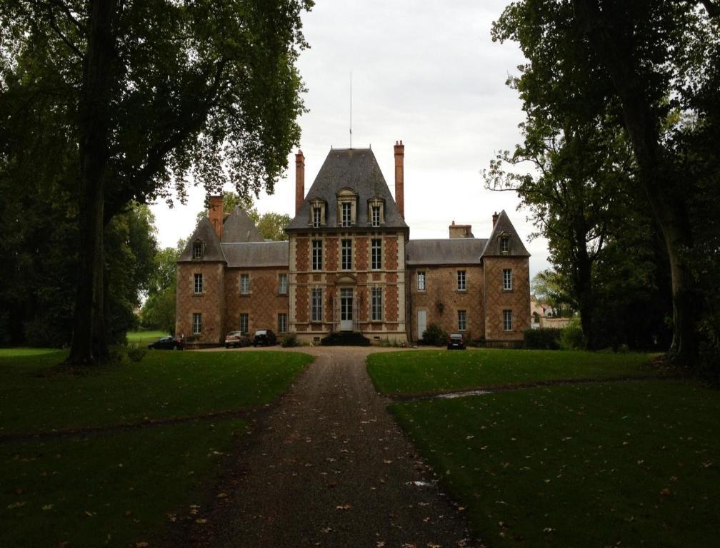 Chateau De Villars Villeneuve-sur-Allier Exteriör bild